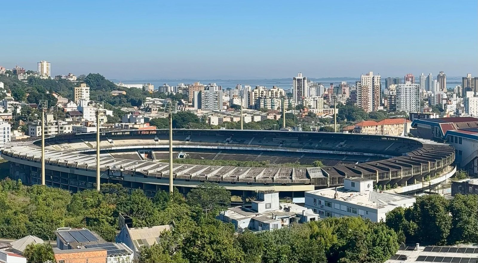 Olímpico abandonado: por que antigo estádio do Grêmio ainda não foi demolido