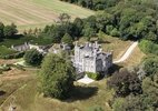 Zuckerberg compra castelo gótico na Irlanda estimado em R$ 180 milhões