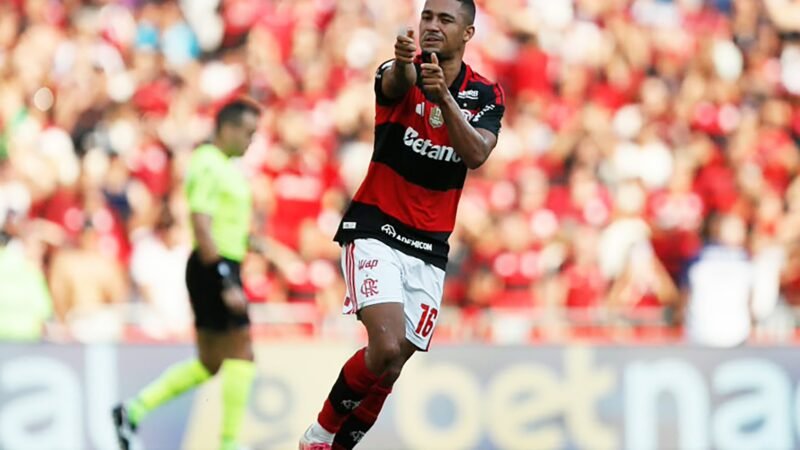 Felipe Melo elogia Flamengo em vitória sobre o Botafogo: “Futebol mais bonito do continente”