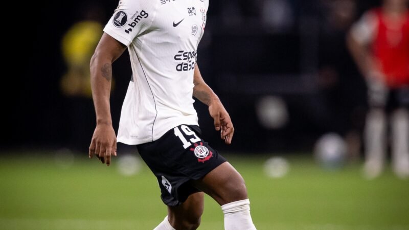 Corinthians começa a analisar outras renovações de contrato depois de acerto com Memphis