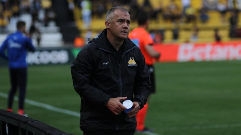 Técnico do Criciúma exalta invencibilidade em casa na Série B: “Uma das mais difíceis”