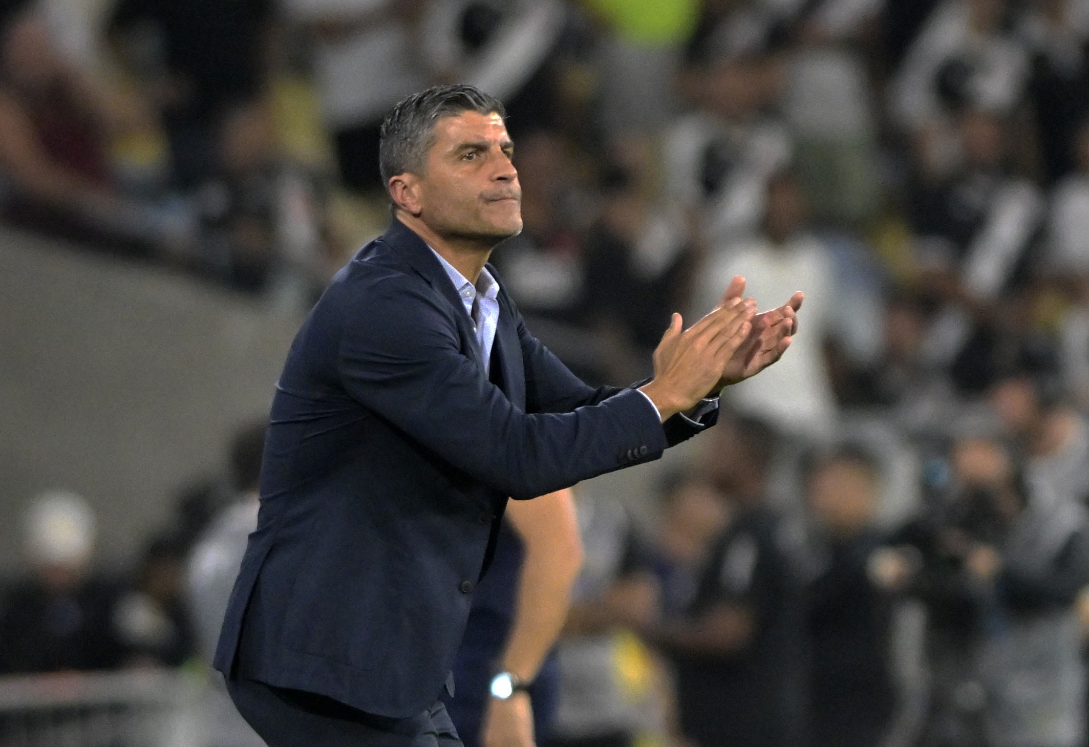 Sem sofrer gol há dois jogos, Vasco valoriza crescimento do setor defensivo com Pedro Emanuel