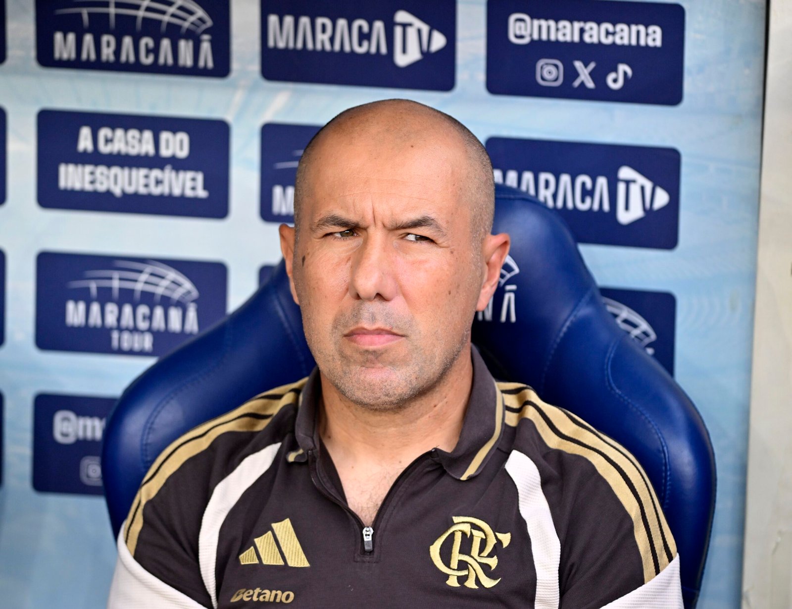 Flamengo muda rota no mercado, encaminha dois reforços e corre para inscrevê-los na Libertadores