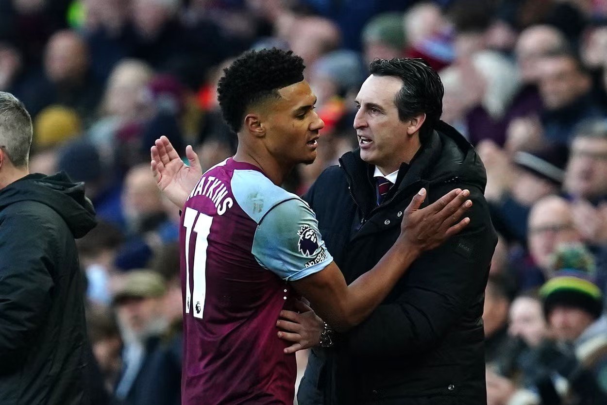 Unai Emery lamenta saída de Watkins e chama vendas do Aston Villa de “loucura”