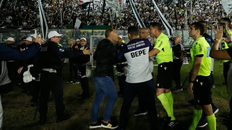 STJD suspende Admar e Felipe por 15 dias por episódios em Vasco x Vitória