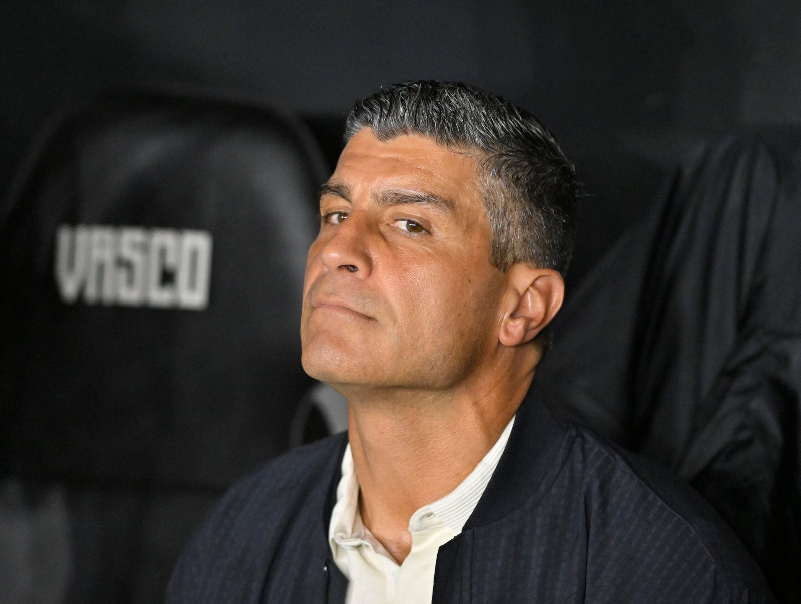 Pedro Emanuel fala em confiança após vitória do Vasco: “Faltava juntar as boas atuações com o resultado”