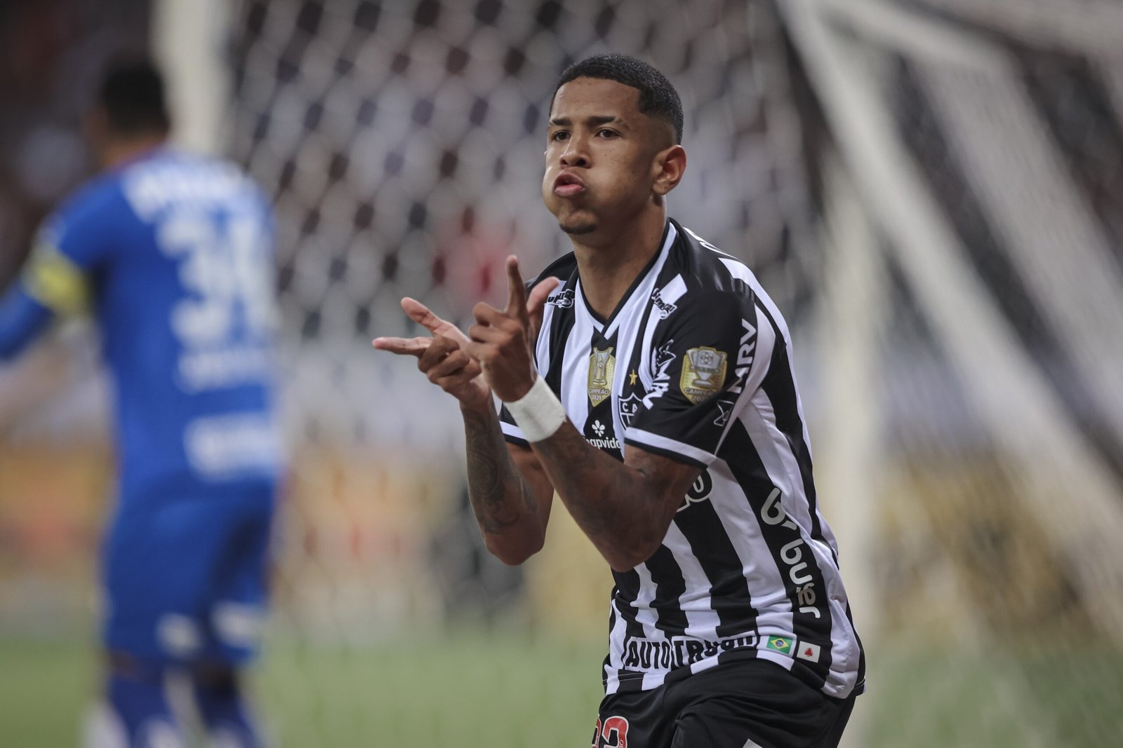Fatia milionária: como a transferência de Savinho na Inglaterra enche os cofres do Atlético-MG