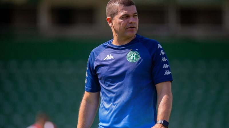 Umberto Louzer aceita proposta e retorna ao Guarani