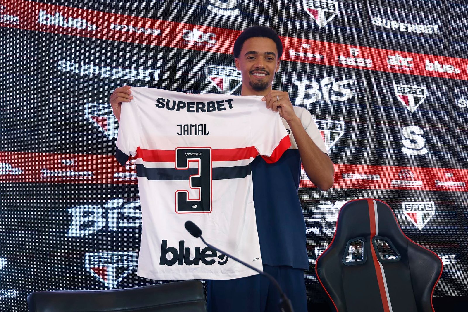 Longevidade rara: só 11 reforços do São Paulo desde 2020 chegaram a 100 jogos pelo clube