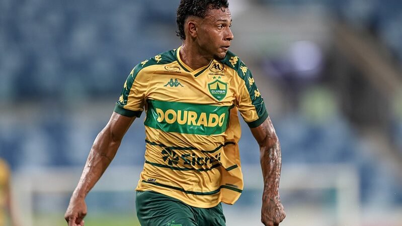 Botafogo-SP contrata atacante Jadson, ex-Cuiabá