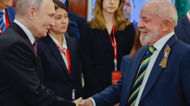 Em telefonema, Lula e Putin falam em aumentar comércio bilateral e discutem guerra da Ucrânia
