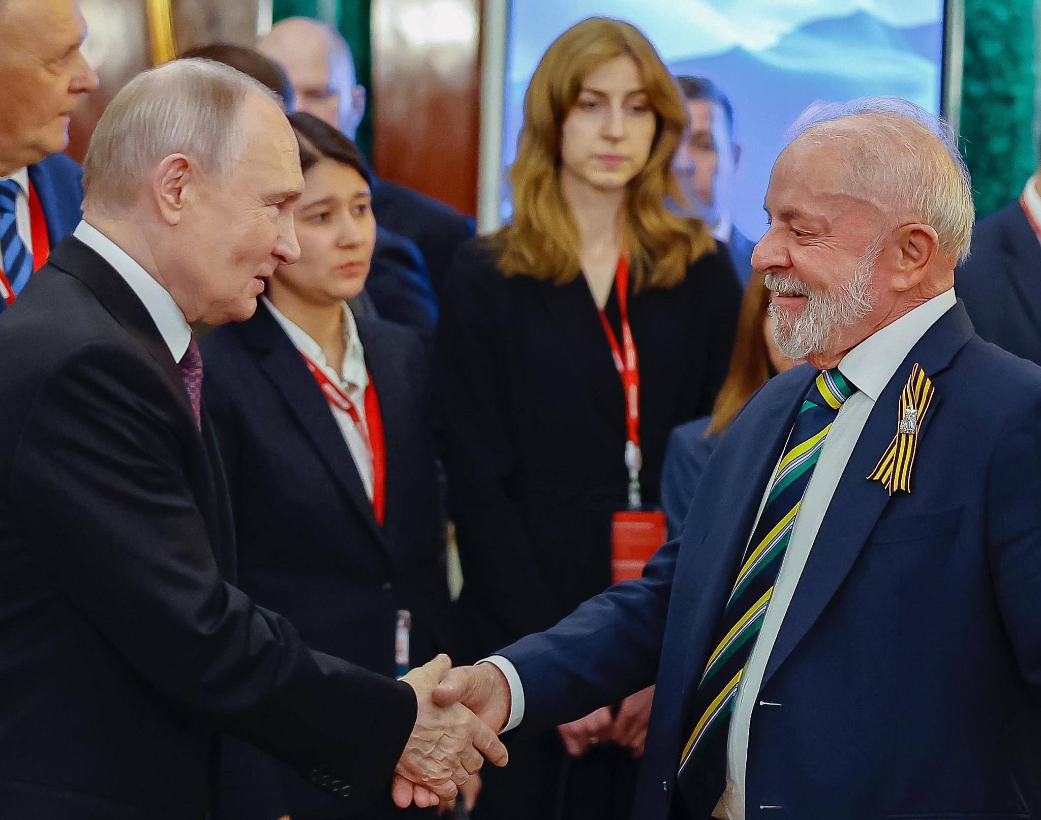 Em telefonema, Lula e Putin falam em aumentar comércio bilateral e discutem guerra da Ucrânia