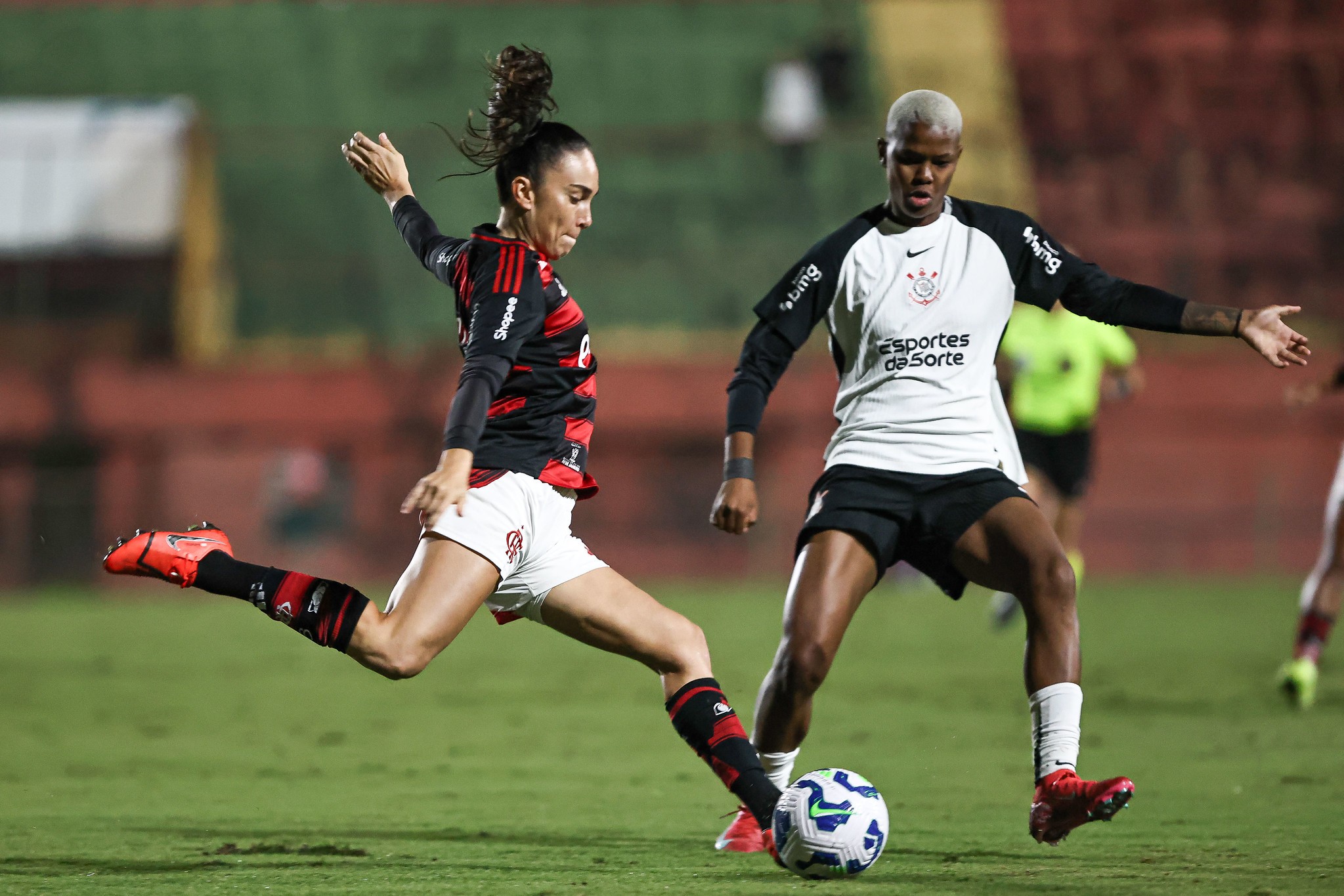 Brasileiro Feminino tem duelos diretos pelo G-8 na 14ª rodada; veja onde assistir