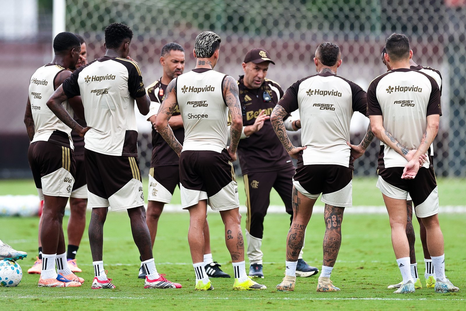 Flamengo prioriza ajustes contra “gols evitáveis” e tenta não ser vazado depois de quatro jogos