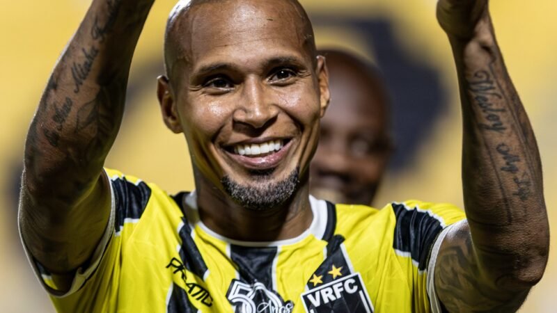 Com futuro indefinido, Wellington Silva se aproxima dos 150 jogos pelo Volta Redonda