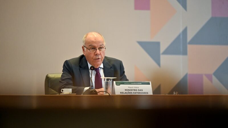 Em meio ao tarifaço dos EUA, ministro se reúne com chefe de bloco asiático para ampliar comércio
