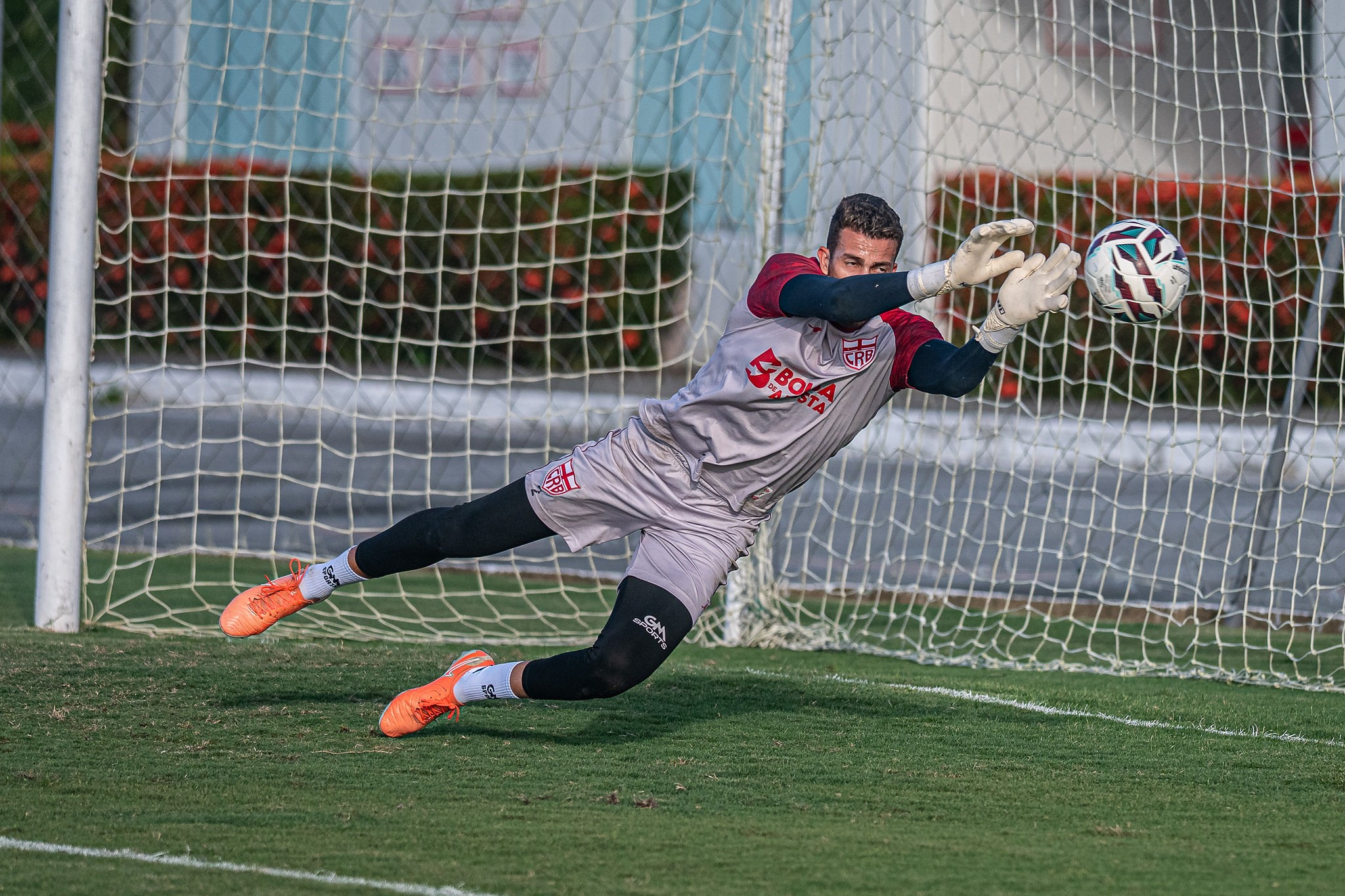 CRB tem seis jogadores pendurados para o duelo com o Avaí