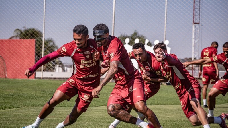 Com quatro derrotas nos últimos cinco jogos, Vila Nova vive seu pior momento na Série B