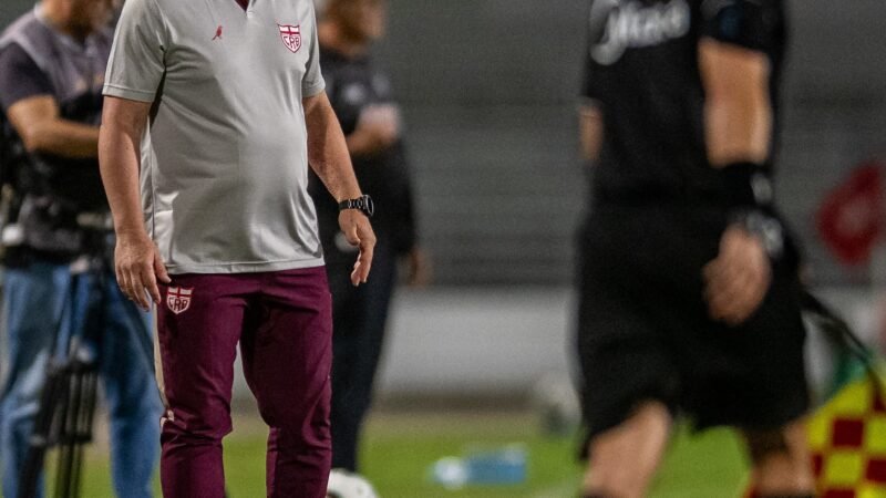 Técnico Fábio Matias gosta da competitividade do CRB e projeta briga pelo G-6