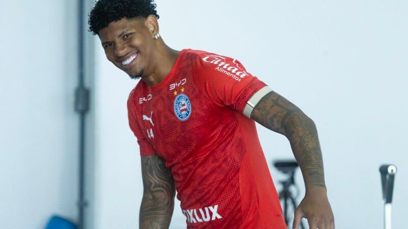 Titular do Bahia na Série A pela primeira vez, Marcos Victor ganha minutos e elogios de Rogério Ceni