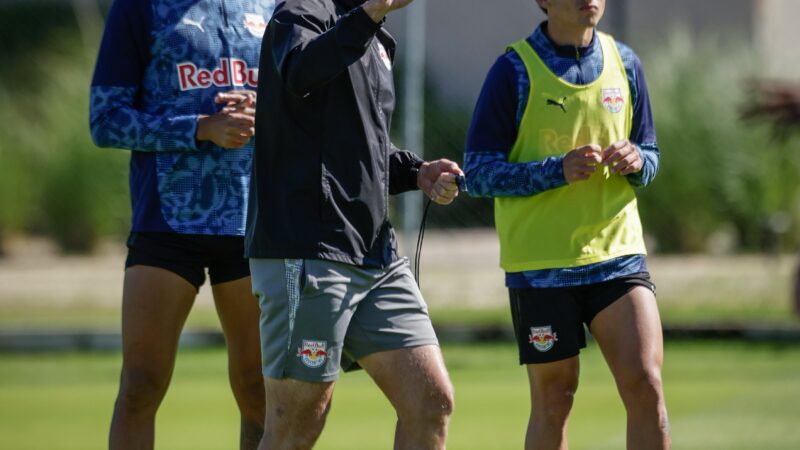 Bragantino realiza treino técnico e tático em preparação para enfrentar o Corinthians