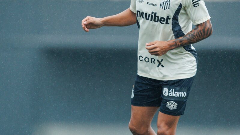 Igor Vinicius vira desfalque no Santos para jogo decisivo com Remo; veja os relacionados