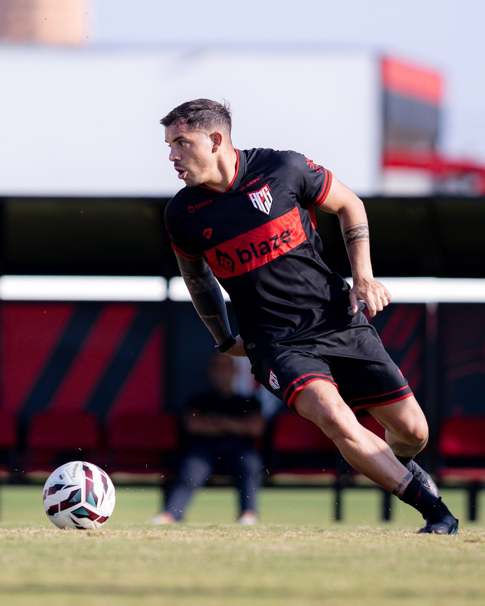 Terans deixa o Atlético-GO e volta ao Fluminense para realizar cirurgia