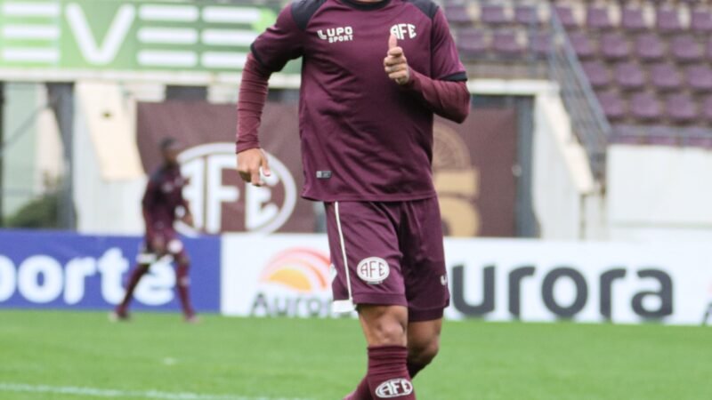 Com acesso na Ferroviária, Juninho quer usar experiência para ajudar elenco na Série C