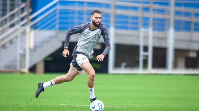 Sem Gustavo Martins, Grêmio abre disputa na defesa; veja opções