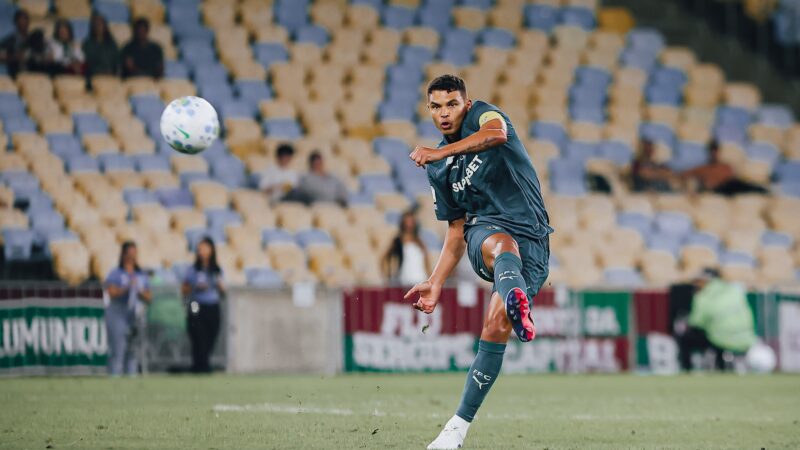 Thiago Silva e Freytes continuam como desfalques do Fluminense contra o Vasco; veja prazo de recuperação