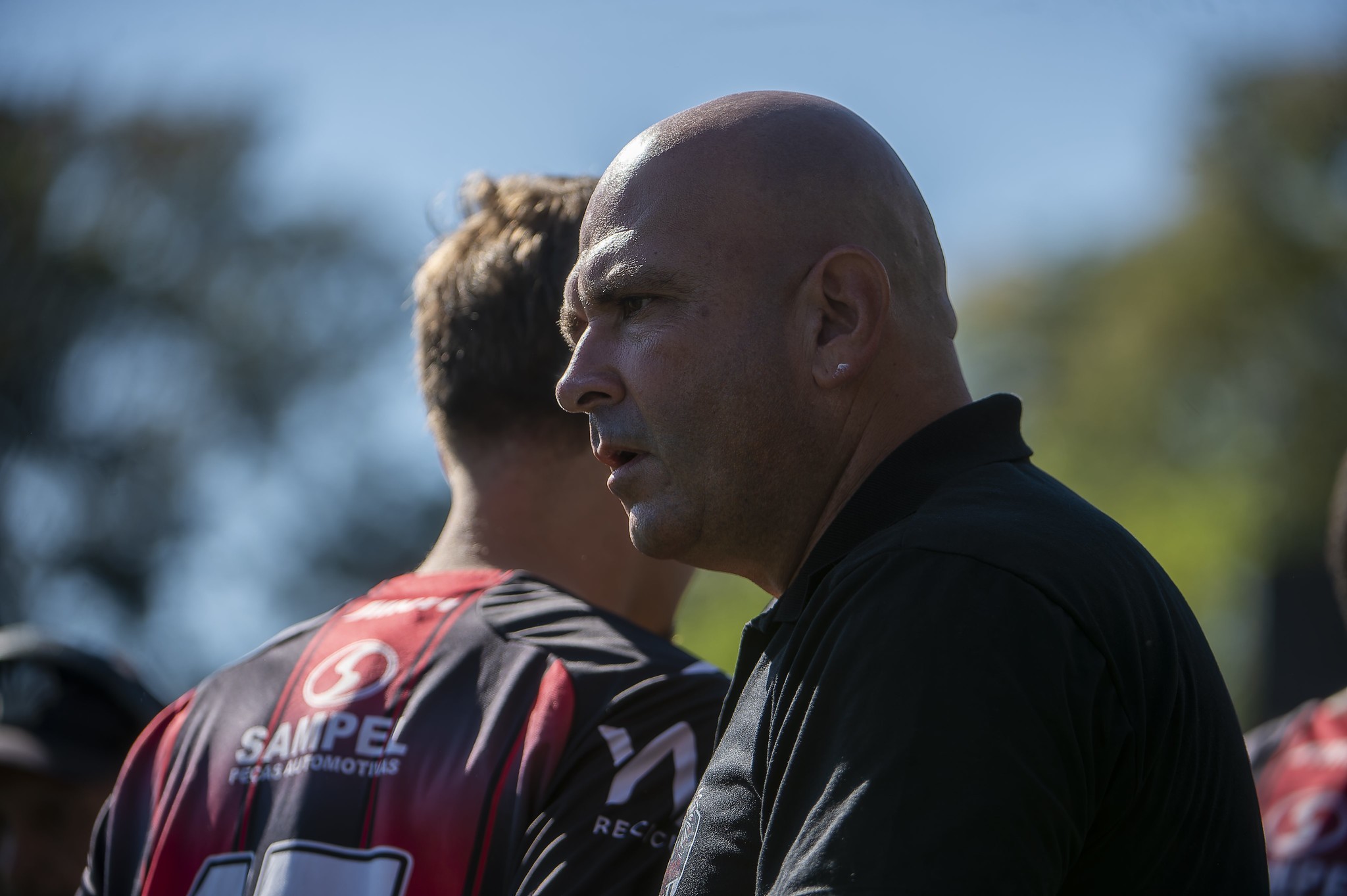 IAC anuncia saída do técnico Carlos Leiria