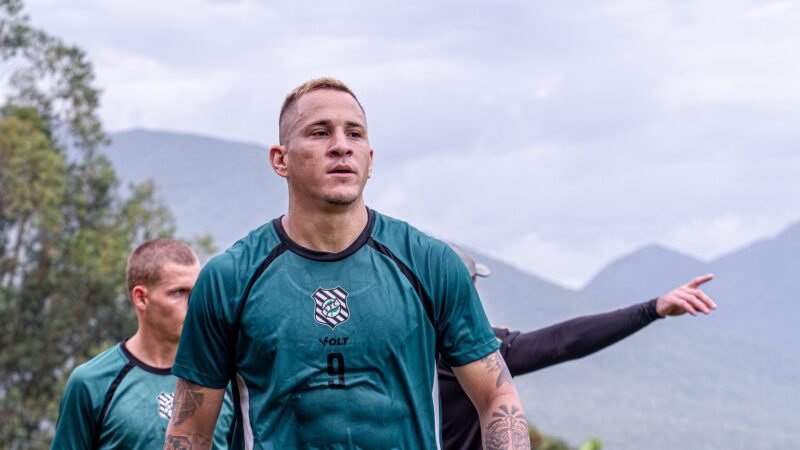 Atacante do Figueirense marca três gols nas últimas três partidas