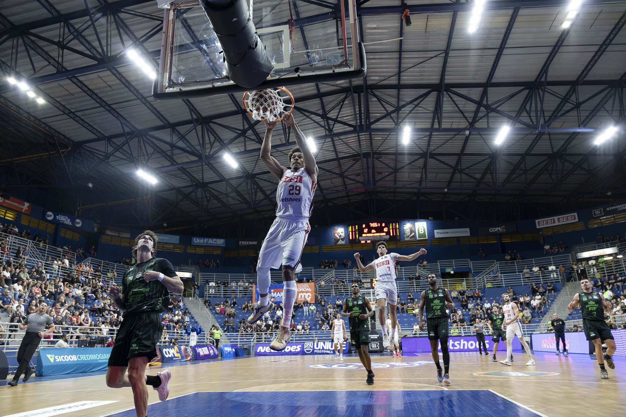 Sob o comando de nova dupla, Franca vence o Bauru na estreia do Paulista de basquete