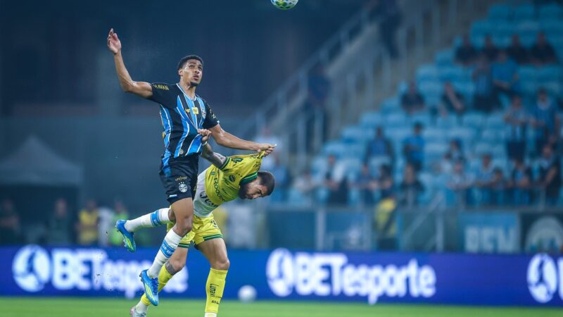De apostas a titulares: Wallace e Diego Caito ganham espaço e dão resposta rápida no Grêmio