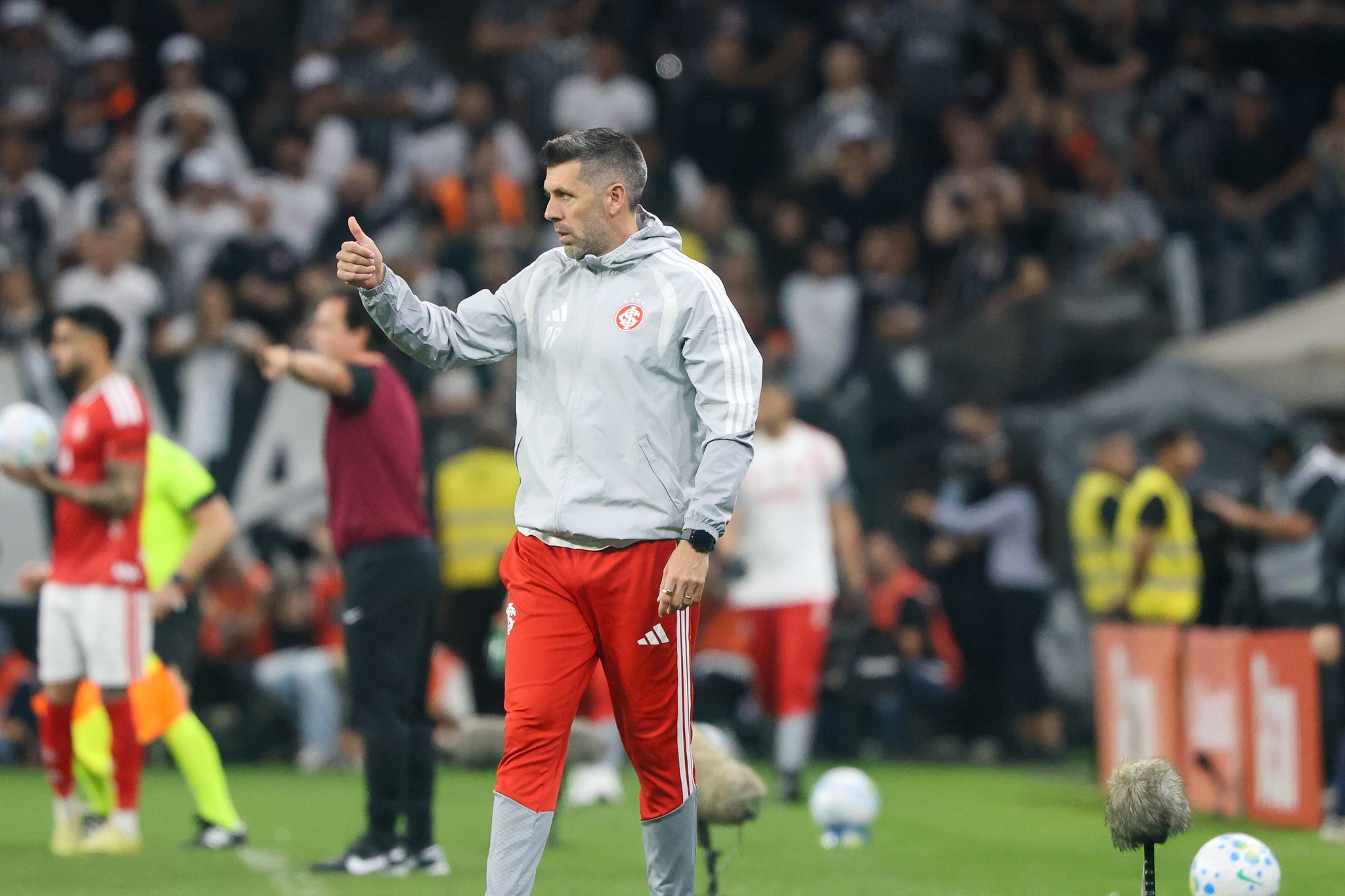 Pezzolano elogia grupo do Inter em classificação contra o Corinthians: “Deixam mais do que podem”