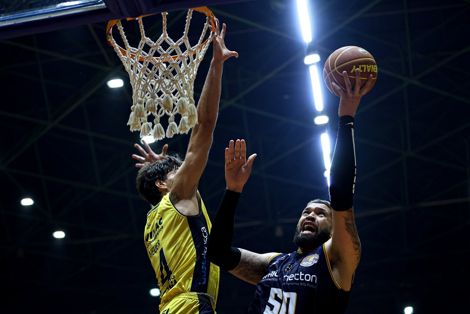 Com placar centenário, Mogi bate o São José e chega à terceira vitória no Paulista de basquete