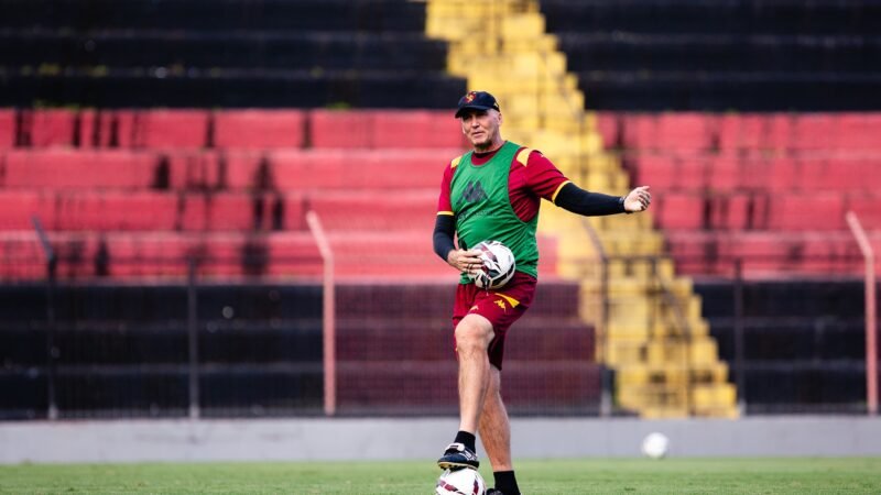 Dal Pozzo faz alerta ao Sport para série de jogos contra equipes do Z-4