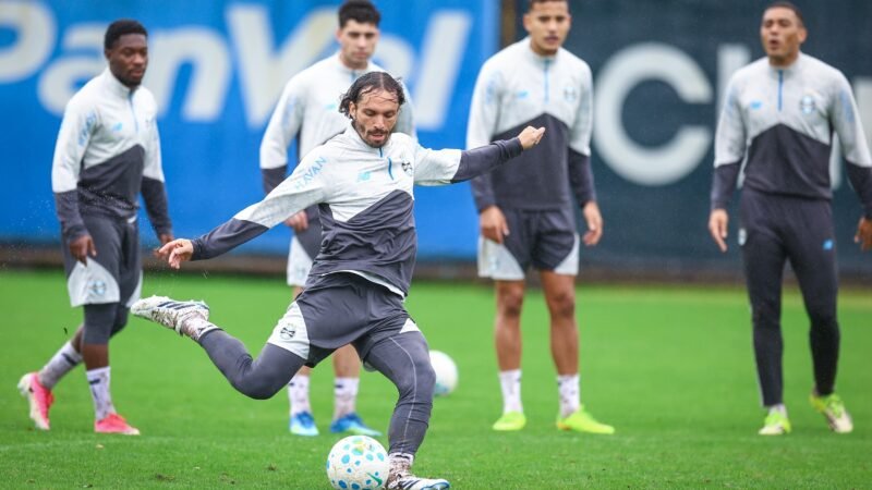 Escalação do Grêmio: Luís Castro ganha duas opções para encarar o Atlético-MG