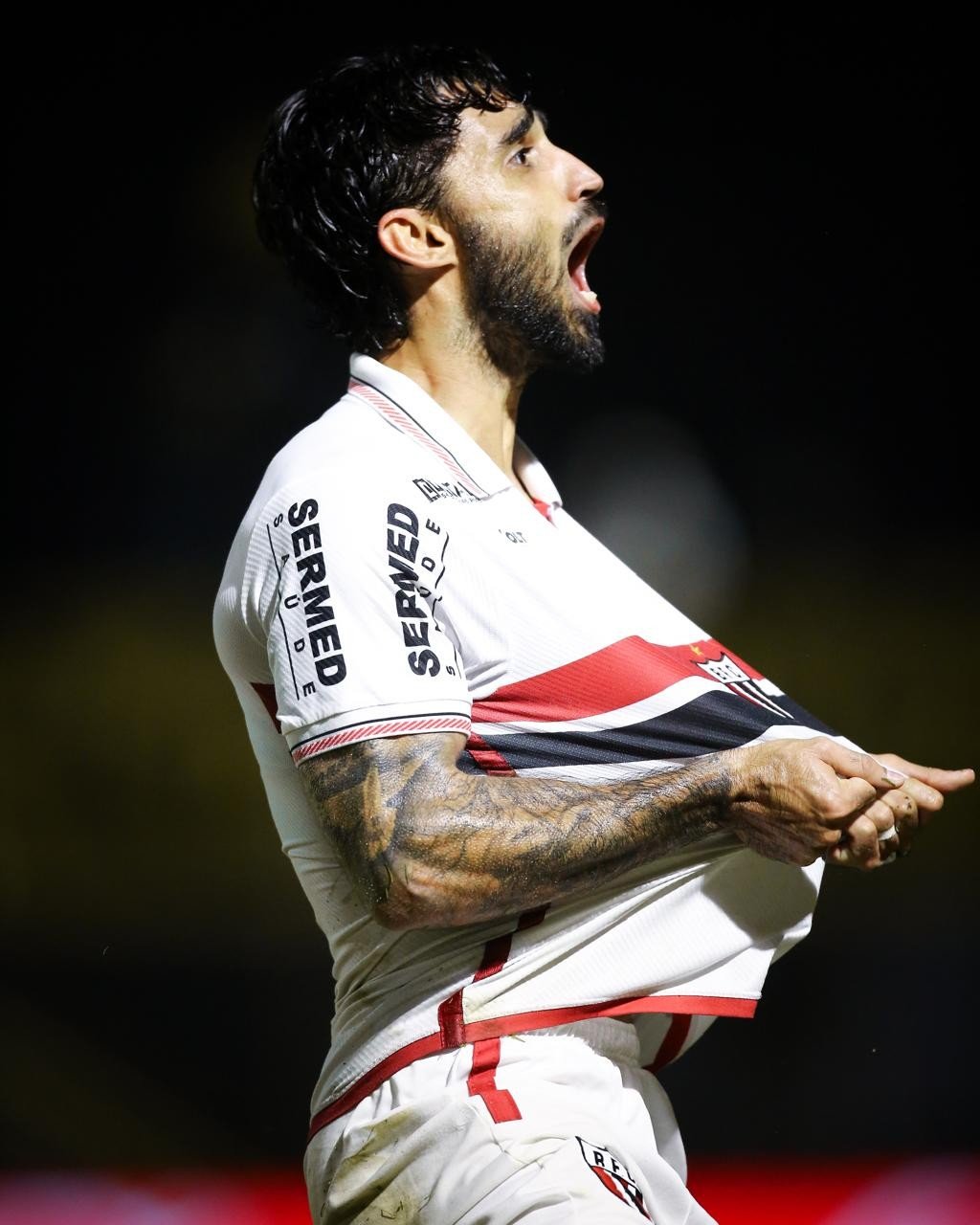 Brey celebra gol decisivo, exalta defesa de Victor Souza e destaca virada de chave do Botafogo-SP