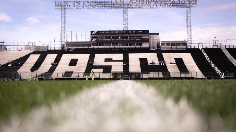 Vasco x Vitória: onde assistir ao vivo, horário e escalações