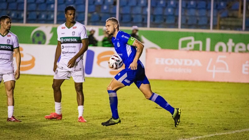 Confiança perde três jogadores suspensos para duelo contra o Anápolis