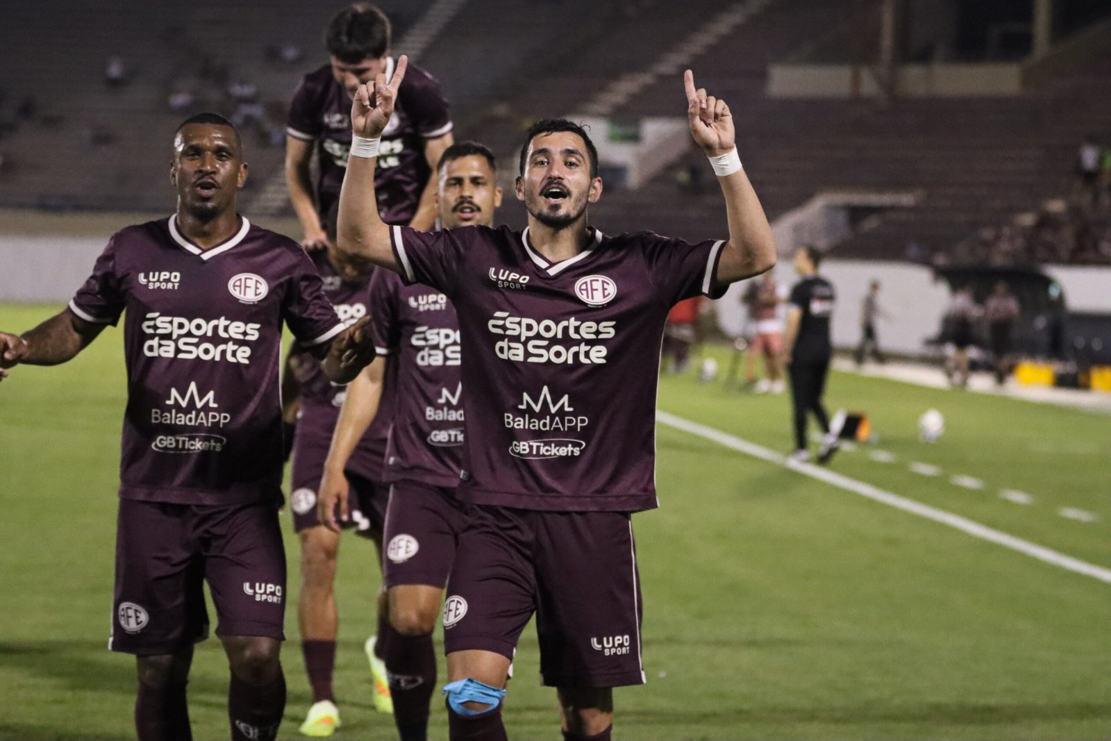 Herói da Ferroviária, Barreto vive “noite especial” e quase fica fora de jogo por lesão