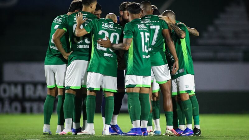Guarani libera elenco e comissão técnica após eliminação na Série C