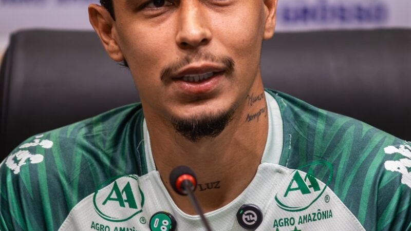 Em boa fase, Vitor Mendes comemora momento no Cuiabá: “Tenho trabalhado para isso”