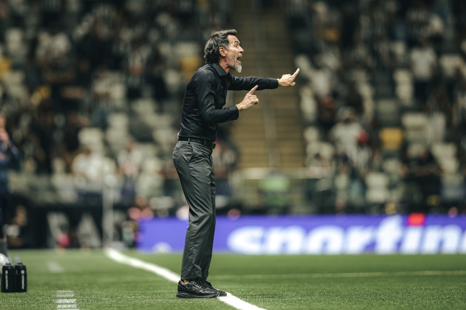 Técnico do Atlético-MG critica atuação em classificação: “Jogando assim, vai ser difícil continuar”