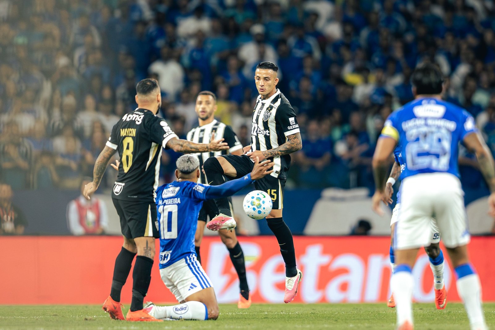Análise: Atlético-MG é valente ao estilo “barbabol” e joga pressão sobre rival na Copa do Brasil
