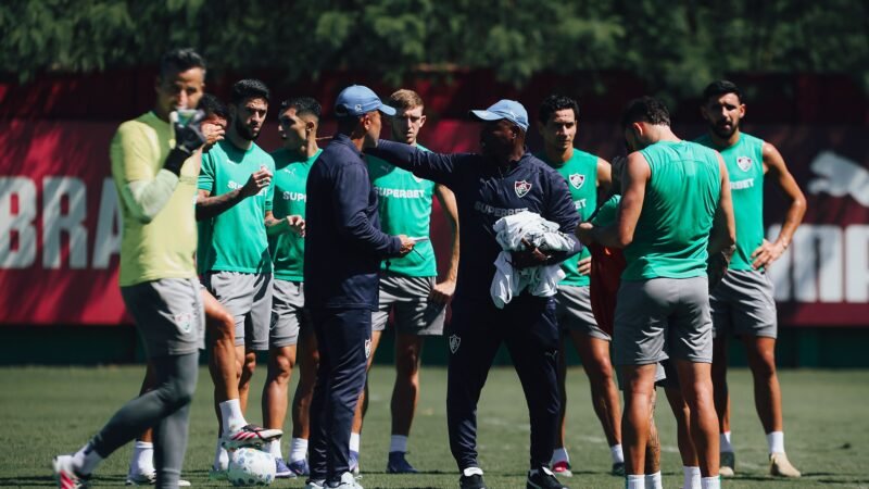 Escalação do Fluminense: Guga volta ao time, e desfalque força mudança no meio-campo