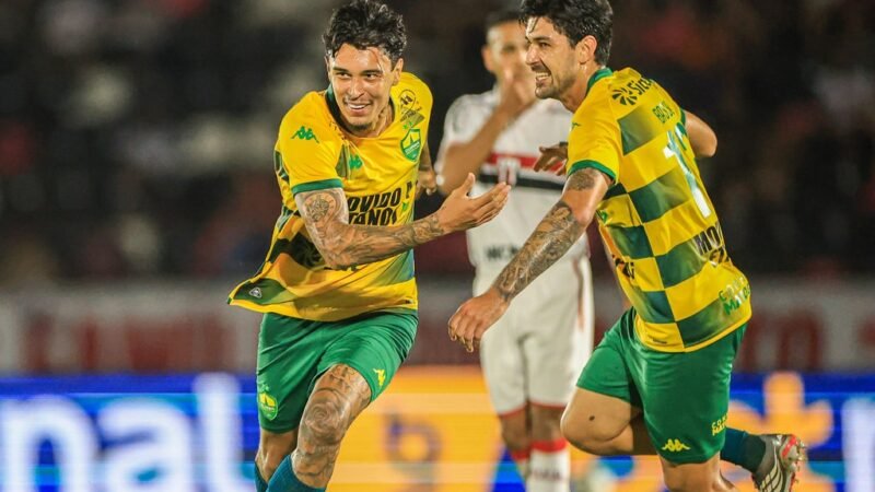 Atuações do Cuiabá: Vitor Mendes e Kauan Cristtyan brilham; dê suas notas