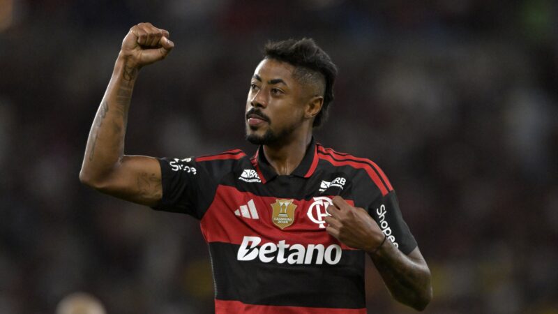 Flamengo volta a depender de si na disputa do título do Brasileirão