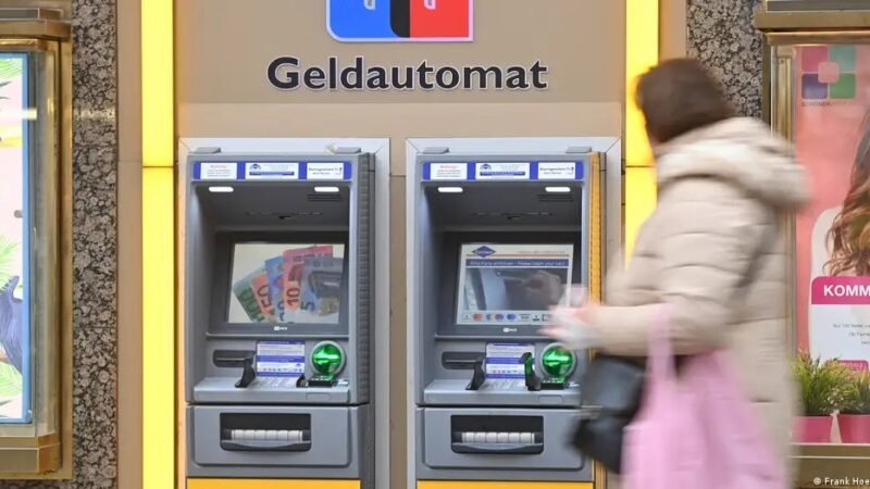 Por que europeus estão guardando mais dinheiro vivo mesmo usando cada vez menos notas?